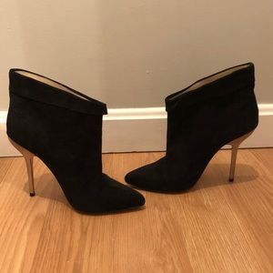 Aldo Women’s Tuxedo Pointy Suede Booties - Used